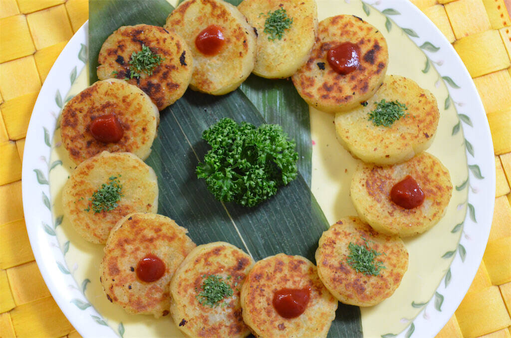 新時代のスナック菓子爆誕!?「もちもちポテト」はマッシュしてマヨで焼く！ハッシュドポテト風♪【農家直伝】