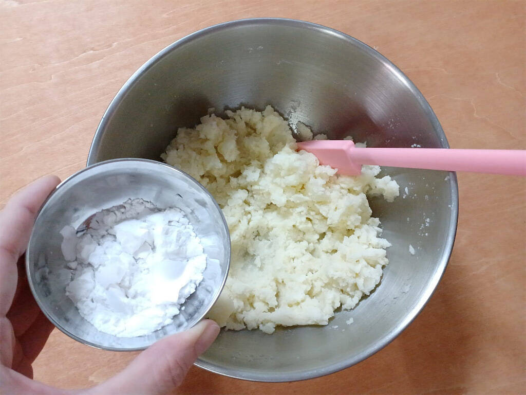 新時代のスナック菓子爆誕!?「もちもちポテト」はマッシュしてマヨで焼く！ハッシュドポテト風♪【農家直伝】