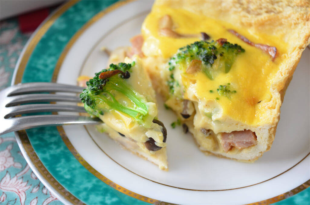 【パイ生地不要!?】なんと油揚げでサクじゅわ絶品「豆乳キッシュ」作ってみた！クリスマスにもピッタリ♡