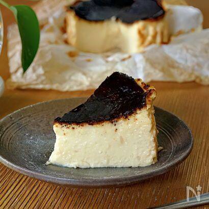 【砂糖なしでも芳醇な甘さ】甘酒＆メープルで「バスクチーズケーキ」作ってみた！濃厚なのに後味軽〜いの♡