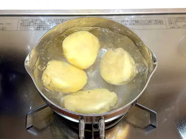 「【新じゃが＆ほうれん草】でチーズ焼き作ろう！農家秘伝のソースが絶品♡野菜嫌いの子どもがペロリな件」の画像