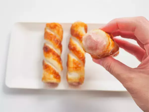 「ピーマン…じゃなくて「ちくわの肉詰め」作ってみた！焼いたちくわの香ばしさと甘み、肉種もジューシー♡」の画像