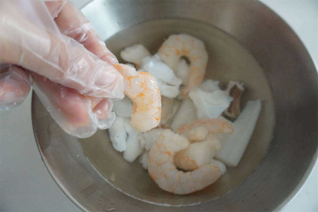 【サラダの定番を炒める】「ロメインレタス」を“和風炒め”にしたら…シャキ旨でアリ寄りのアリ！【農家直伝】