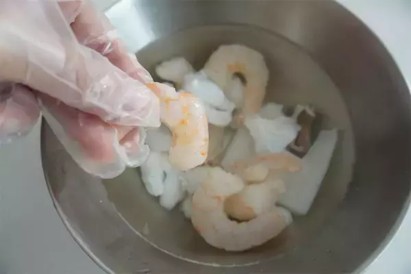 「【サラダの定番を炒める】「ロメインレタス」を“和風炒め”にしたら…シャキ旨でアリ寄りのアリ！【農家直伝】」の画像