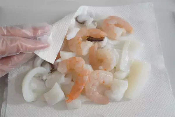 「【サラダの定番を炒める】「ロメインレタス」を“和風炒め”にしたら…シャキ旨でアリ寄りのアリ！【農家直伝】」の画像