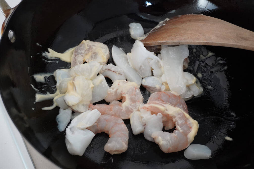 【サラダの定番を炒める】「ロメインレタス」を“和風炒め”にしたら…シャキ旨でアリ寄りのアリ！【農家直伝】