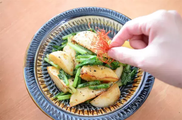 「【旬のかぶでガッツリ系】にんにくマシマシ「かぶのガーリックソテー」作ってみた！オイスターがいい仕事♡」の画像