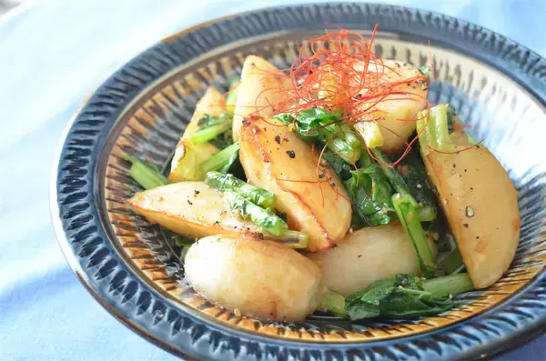 「【旬のかぶでガッツリ系】にんにくマシマシ「かぶのガーリックソテー」作ってみた！オイスターがいい仕事♡」の画像