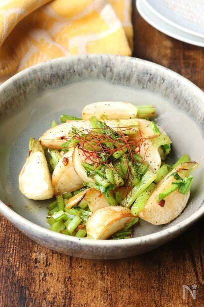 【旬のかぶでガッツリ系】にんにくマシマシ「かぶのガーリックソテー」作ってみた！オイスターがいい仕事♡