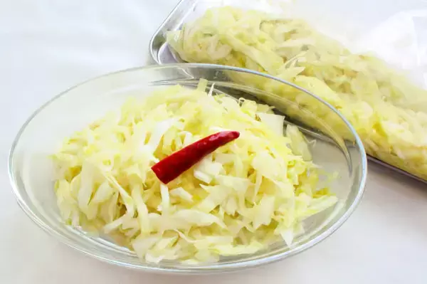 「【発酵キャベツ活用術】レンチンささみと和えるだけで「腸活ヘルシー副菜」爆誕♪青じそがいい仕事してる♡」の画像