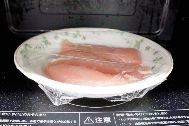 【発酵キャベツ活用術】レンチンささみと和えるだけで「腸活ヘルシー副菜」爆誕♪青じそがいい仕事してる♡