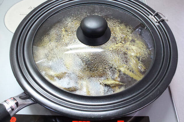 【フライパンで出来る鍋!?】どじょうは入れずに「ごぼうと牛こまの柳川風」作ってみた！卵とろとろ甘辛味♪