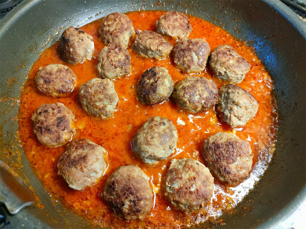 【リュウジレシピ】「至高のミートボール」作ってみた！酸味を抑えたトマトソースで赤ワインが進む進む♪