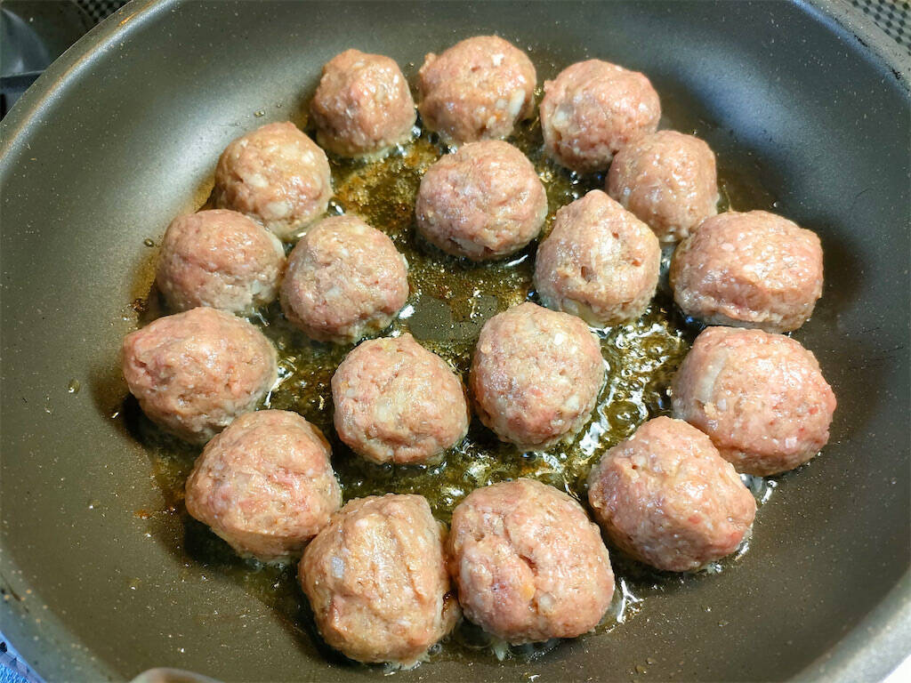 【リュウジレシピ】「至高のミートボール」作ってみた！酸味を抑えたトマトソースで赤ワインが進む進む♪