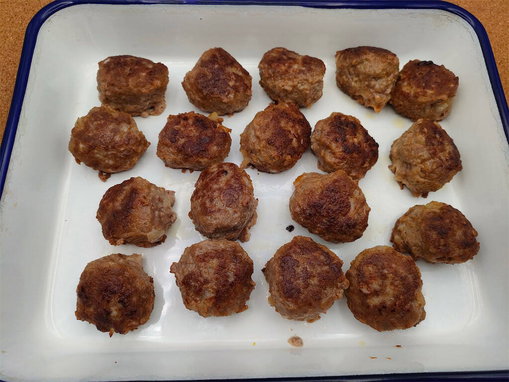 【リュウジレシピ】「至高のミートボール」作ってみた！酸味を抑えたトマトソースで赤ワインが進む進む♪