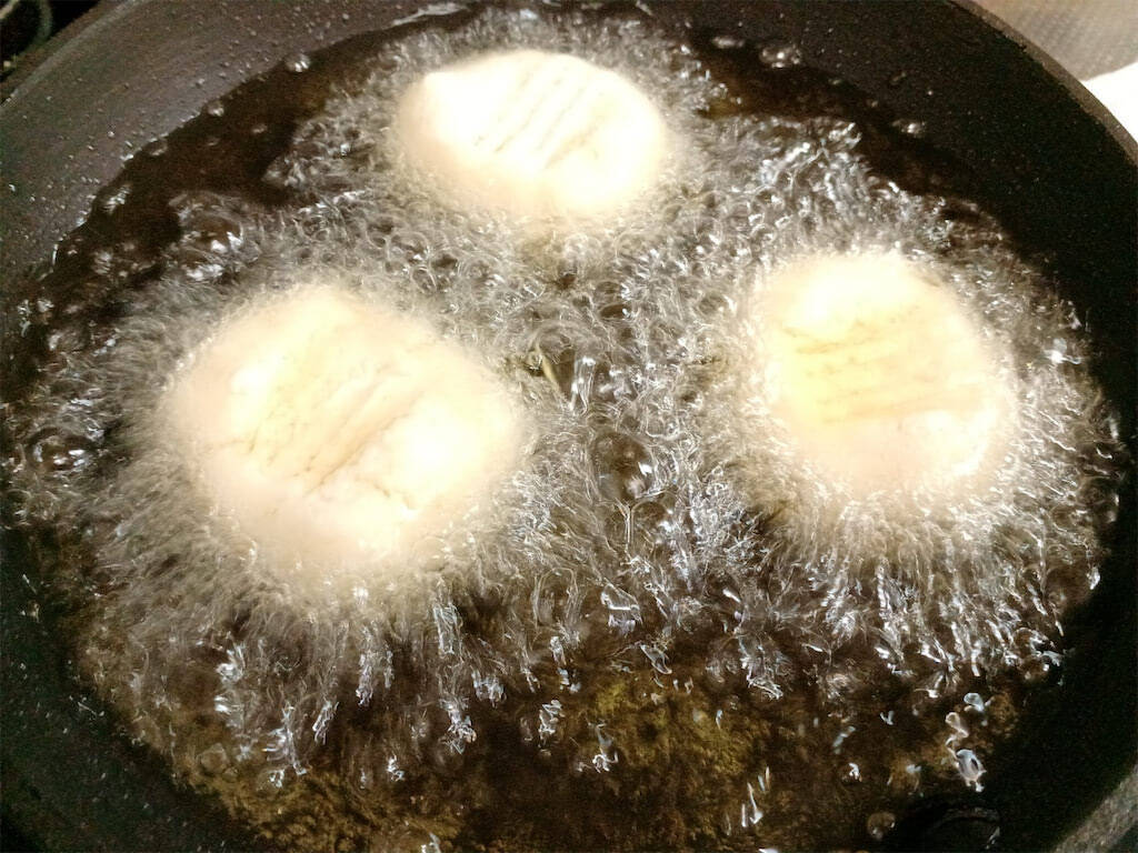 【材料4つ】極ヘルシーな「おからナゲット」作ってみた！モッチリさつま揚げ風♡えのきがいい仕事♪【農家直伝】