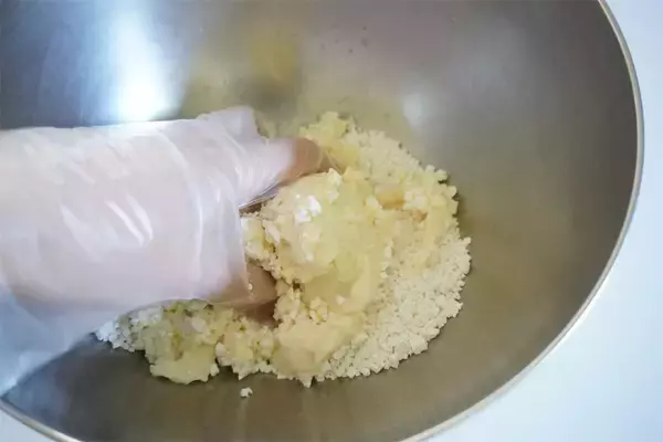 「【アレを使って極上もちふわ♡】「白玉団子とフルーツポンチ」作ってみた！サイダーでシュワシュワ嬉しい♪」の画像