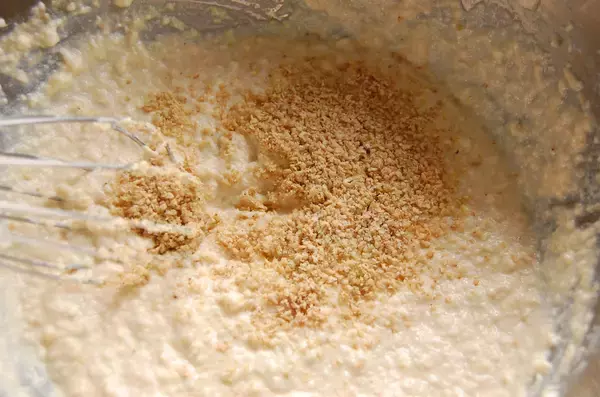 「【豆腐の裏ワザ】茹でるな！炒めるんだ！食卓に出せたら家族が絶対喜ぶ「茹でない白和え」作ってみた！」の画像