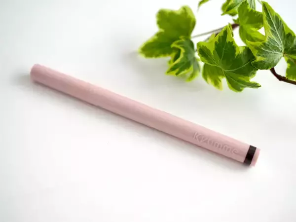 「バズってた“4つ股リキッドライナー”が【ダイソーコスメ】から220円で出た！「まるで本物のまつ毛」だわ！」の画像