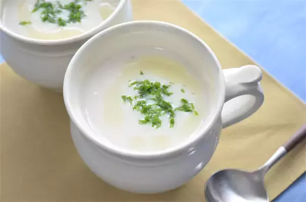 【味噌味のポタージュ!?】ホクホク長芋で「和風ポタージュ」作ってみた！生姜加入で冷える季節の救世主に♡