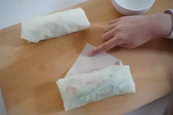 「【マツコ番組でも話題】札幌・春巻きの名店に「ピーマンとカニカマの春巻き」教わった！具は炒め不要♪」の画像