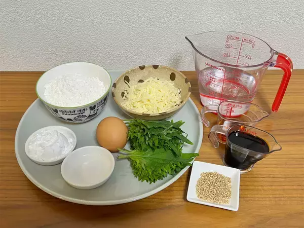 「【この薬味、韓国料理との相性最高！】青じそ山盛りで「チーズチヂミ」作ってみた！香り＆コクがヤミツキ♡」の画像
