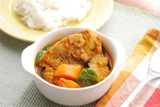 【ルウ不要で油分少なめ】切り身でカンタン「カジキのスープカレー」作ってみた！あっさりなのに旨味マシマシ♡