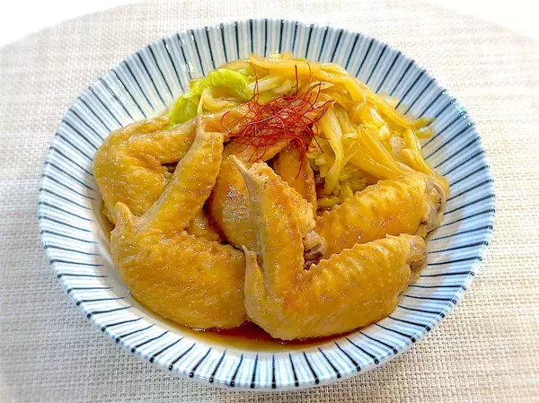 「【白菜×鶏手羽】短時間でトロットロ♡「白菜と鶏手羽の煮物」作ってみた！ほぼ野菜の水分だけで煮るのが農家流♡」の画像