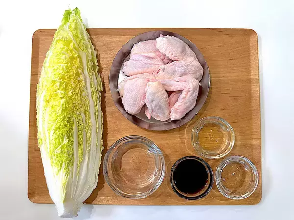 「【白菜×鶏手羽】短時間でトロットロ♡「白菜と鶏手羽の煮物」作ってみた！ほぼ野菜の水分だけで煮るのが農家流♡」の画像