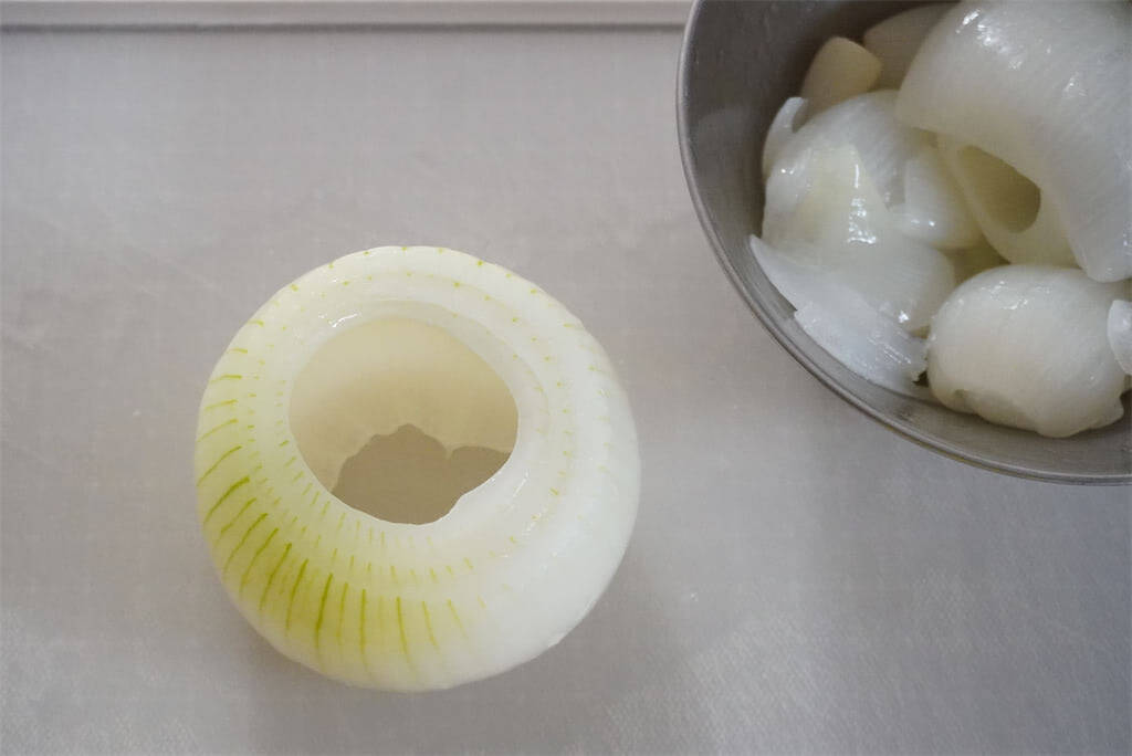 【春限定レシピ】超トロ甘♡「新玉ねぎの肉詰めあんかけ」作ってみた！中からジューシーお肉が…♪【農家直伝】