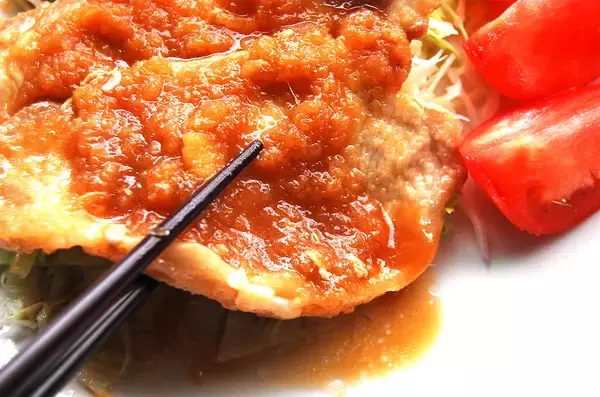 「【豚しょうが焼きも「つゆだく」で】おろし玉ねぎと出汁で旨味ダクダク♪極上定食作ってみた！もう飲めるぞ!!」の画像