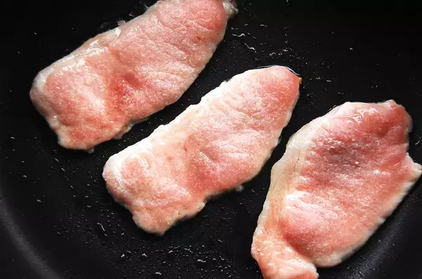 「【豚しょうが焼きも「つゆだく」で】おろし玉ねぎと出汁で旨味ダクダク♪極上定食作ってみた！もう飲めるぞ!!」の画像