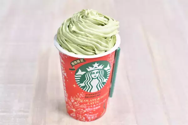 「【スタバ新作】簡単アレンジで映えドリンクに♡ホリデー限定チルドカップ「チョコ＆ベリーラテ」が可愛すぎる～」の画像
