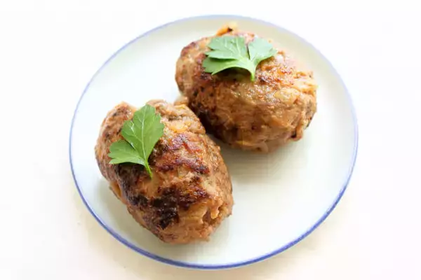 「【シェフの格上げ自宅めし】フレンチな「ピーマン肉詰め」に挑戦♪バジルと白ワインでミシュランなお味♡」の画像