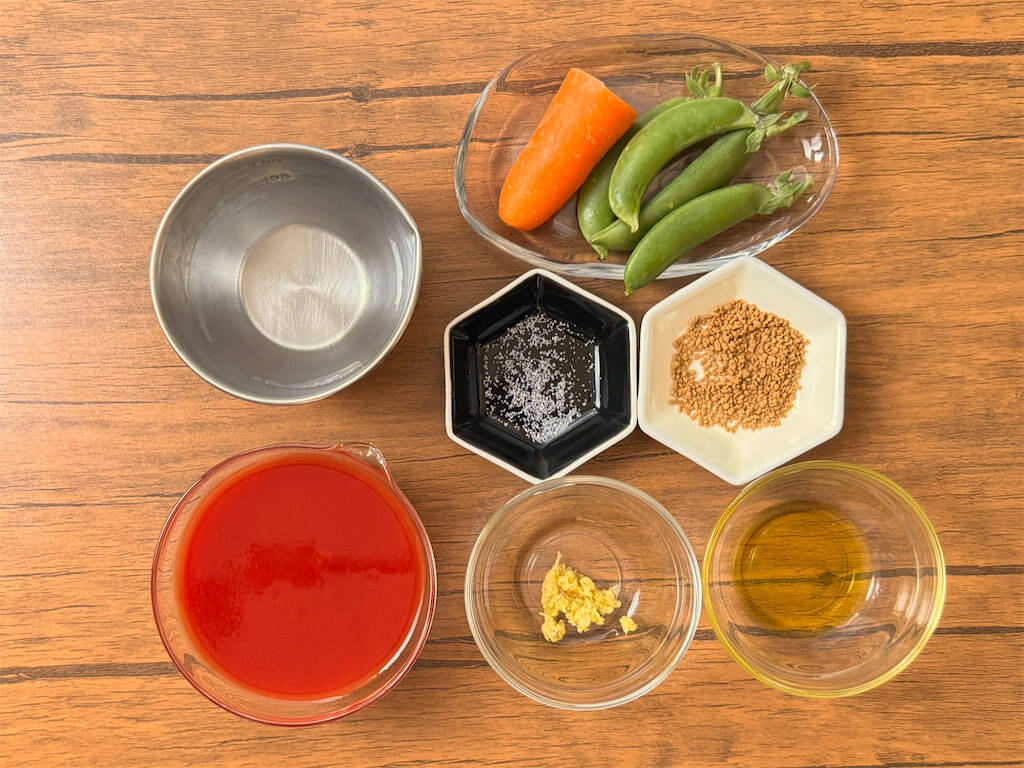 【缶ジュースで簡単】「トマトとお野菜の濃厚スープ」作ろう！人参の甘みが隠し味！生姜ピリリで温まる～