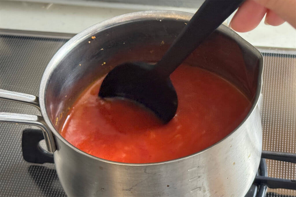 【缶ジュースで簡単】「トマトとお野菜の濃厚スープ」作ろう！人参の甘みが隠し味！生姜ピリリで温まる～