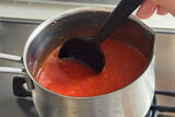 「【缶ジュースで簡単】「トマトとお野菜の濃厚スープ」作ろう！人参の甘みが隠し味！生姜ピリリで温まる～」の画像5