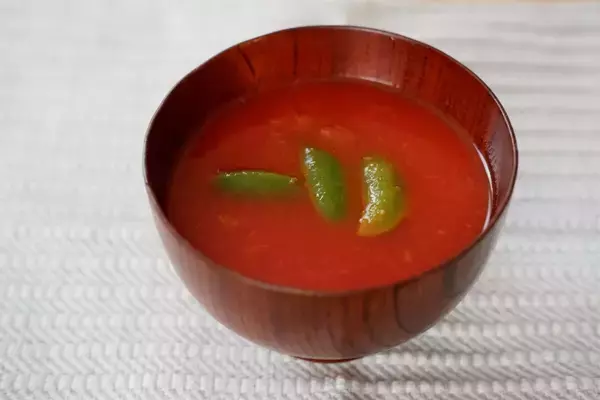 「【缶ジュースで簡単】「トマトとお野菜の濃厚スープ」作ろう！人参の甘みが隠し味！生姜ピリリで温まる～」の画像