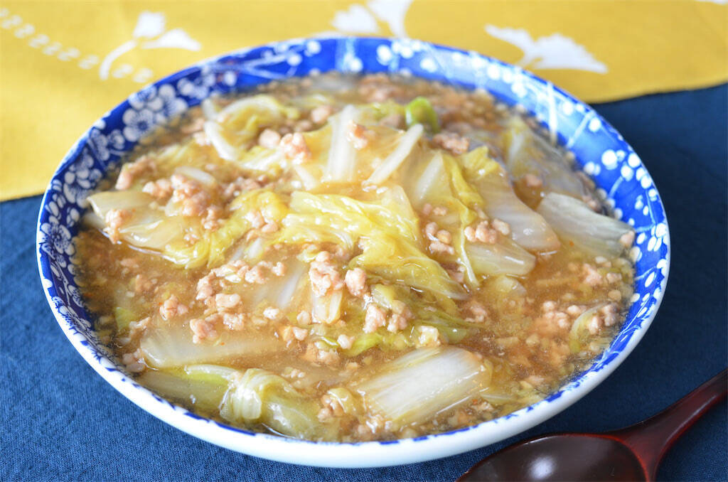 【中華じゃないマーボー!?】和風だしで味をキメる「白菜マーボー」作ってみた！あったかトロンでホっとする♡