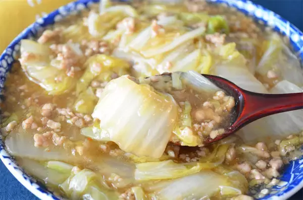 「【中華じゃないマーボー!?】和風だしで味をキメる「白菜マーボー」作ってみた！あったかトロンでホっとする♡」の画像