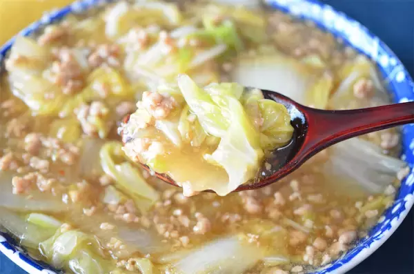 「【中華じゃないマーボー!?】和風だしで味をキメる「白菜マーボー」作ってみた！あったかトロンでホっとする♡」の画像