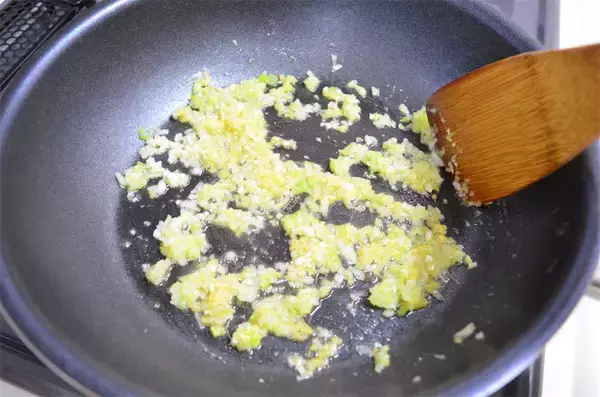 「【中華じゃないマーボー!?】和風だしで味をキメる「白菜マーボー」作ってみた！あったかトロンでホっとする♡」の画像