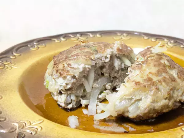 「【ヘルシー＆ボリューミー】大胆に「刻み大根」を入れるハンバーグ作ってみた！ポン酢でさっぱり♪【農家直伝】」の画像