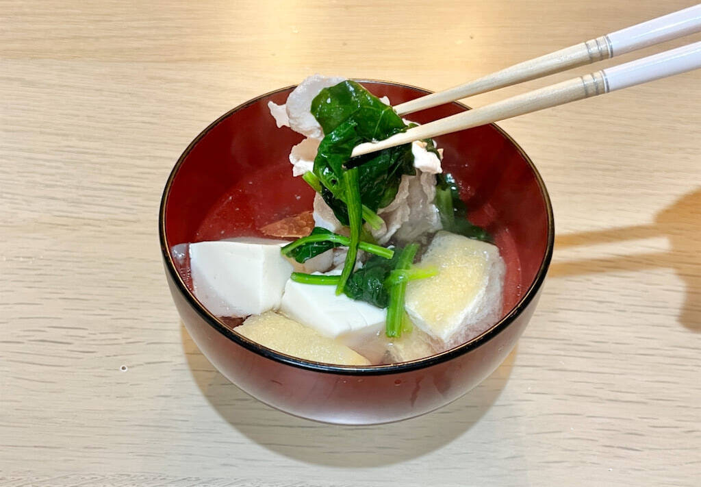 【毎晩でも食べたい！】白だしで味キマる「常夜鍋風 和風スープ」作ってみた！豚肉とほうれん草のエキスが…♡