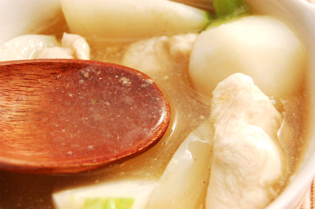 【弱ったおなかに】コンソメで10分煮るだけ「鶏ささ身とカブのスープ煮」作ってみた！病み上がりに沁みる♡