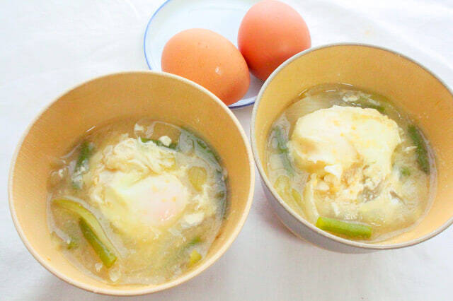 【頑張らない栄養食】卵でアミノ底上げ！インゲンと玉ねぎの「ちょい足しみそ汁」作ってみた♪煮込んで甘～く♡