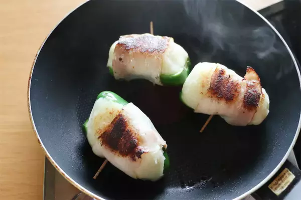 「【ピーマンの肉詰めよりヘルシー】中に詰めるのは…マッシュポテト!?フワフワ＆滑らか食感♡【子どもウケ最強】」の画像