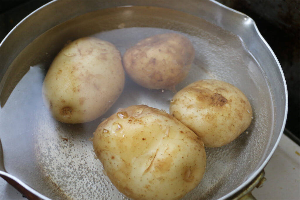 【ピーマンの肉詰めよりヘルシー】中に詰めるのは…マッシュポテト!?フワフワ＆滑らか食感♡【子どもウケ最強】