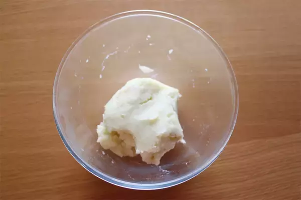 「【ピーマンの肉詰めよりヘルシー】中に詰めるのは…マッシュポテト!?フワフワ＆滑らか食感♡【子どもウケ最強】」の画像