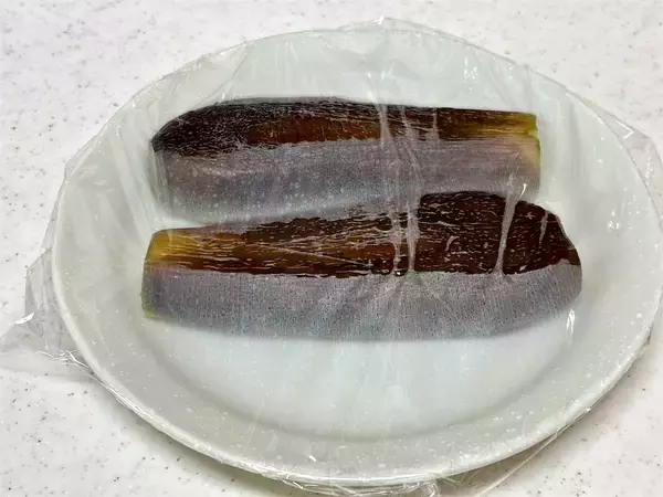 「【なすの第4の食べ方】とろんとろんの「お刺身」になるって!?昭和初期の斬新なす料理、作ってみた！」の画像